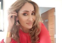 After an UGLY SEPARATION, Sofia Hayat is DATING a SINGER