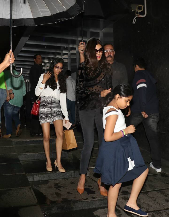 Touted as the yummy-mummy of Bollywood, former Miss Universe Sushmita Sen stepped out for fine dining with daughters on Sunday evening 