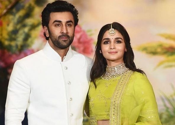 Alia Bhatt reacts on DATING Ranbir Kapoor and working with him in 'Brahmastra' Alia Bhatt reacts on DATING Ranbir Kapoor and working with him in 'Brahmastra'