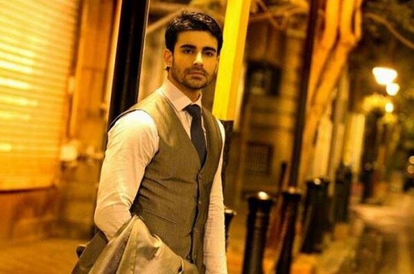 TV actor Gautam Rode CHEATED of 2 Crores by a builder TV actor Gautam Rode CHEATED of 2 Crores by a builder