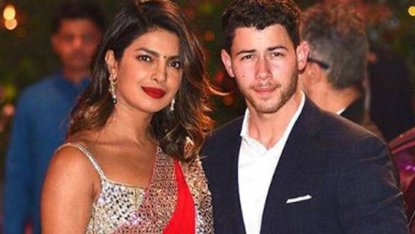 Priyanka Chopra's Juhu bungalow decorated for engagement bash; Preparations on full-swing! Priyanka Chopra's Juhu bungalow decorated for engagement bash; Preparations on full-swing!