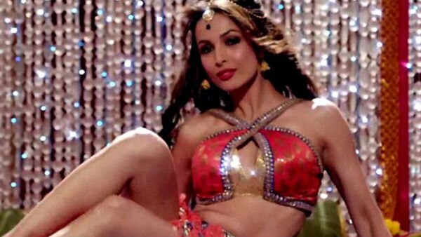 Malaika Arora to dance on a sizzling song 'Hello Hello' in Vishal Bhardwaj's 'Pataakha' Malaika Arora to dance on a sizzling song 'Hello Hello' in Vishal Bhardwaj's 'Pataakha'