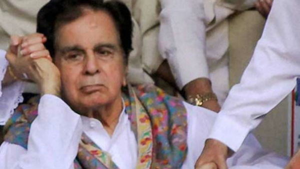 Dilip Kumar admitted in Lilavati hospital due to infection in chest Dilip Kumar admitted in Lilavati hospital due to infection in chest