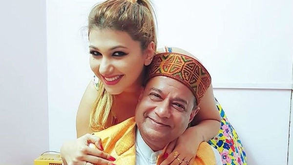 Bigg Boss 12: Who is Jasleen Matharu? All you need to know about BHAJAN SINGER Anup Jalota's 28-year-old GIRLFRIEND! Bigg Boss 12: Who is Jasleen Matharu? All you need to know about BHAJAN SINGER Anup Jalota's 28-year-old GIRLFRIEND!