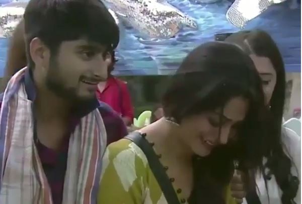 BIGG BOSS 12: ‘Favorita Bahu’ Dipika Kakkar is in TEARS, Courtesy Deepak Thakur BIGG BOSS 12: ‘Favorita Bahu’ Dipika Kakkar is in TEARS, Courtesy Deepak Thakur