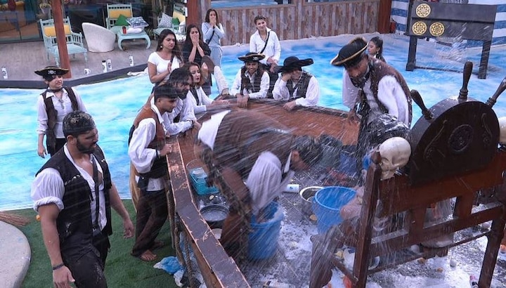 BIGG BOSS 12: Twitterati support CELEBS in the ‘samudri lootere’ task BIGG BOSS 12: Twitterati support CELEBS in the ‘samudri lootere’ task