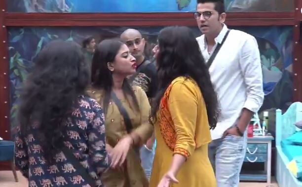 BIGG BOSS 12: Surbhi Rana threatens to SLAP Somi Khan BIGG BOSS 12: Surbhi Rana threatens to SLAP Somi Khan