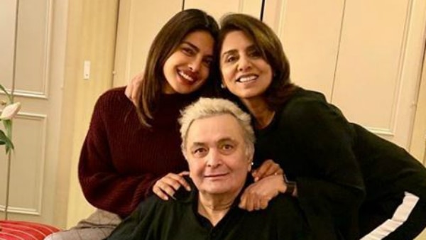 Priyanka Chopra catches up with Neetu Kapoor, Rishi Kapoor in NYC! Priyanka Chopra catches up with Neetu Kapoor, Rishi Kapoor in NYC!