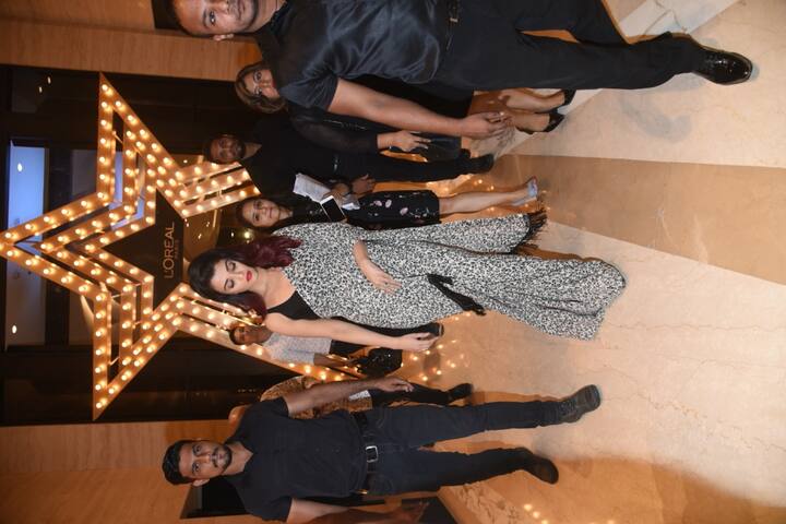 Aishwarya Rai Bachchan leaves us smitten every time she makes an appearance before cameras and here's the mommy of 6 yr old daughter Aaradhya Bachchan, yet again slaying with her beauty.