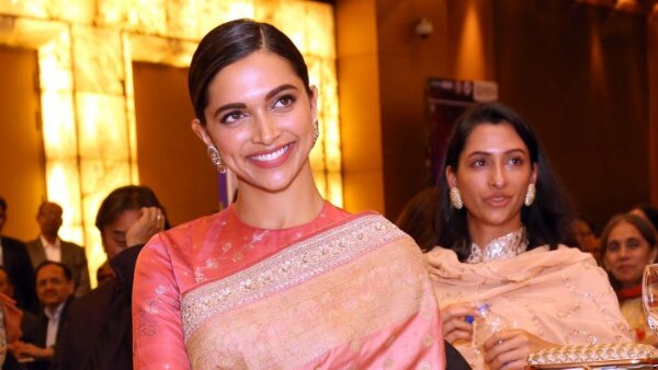 DeepVeer wedding: You will be SURPRISED to know how much Deepika Padukone’s mangalsutra costs! DeepVeer wedding: You will be SURPRISED to know how much Deepika Padukone’s mangalsutra costs!