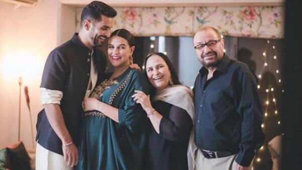 PICS: Mommy-to-be Neha Dhupia looks drop-dead-gorgeous flaunting BABY BUMP at various Diwali parties! PICS: Mommy-to-be Neha Dhupia looks drop-dead-gorgeous flaunting BABY BUMP at various Diwali parties!