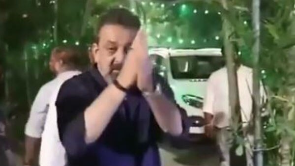 OMG! Sanjay Dutt ABUSES media after getting DRUNK at his Diwali party[ INSIDE VIDEO] OMG! Sanjay Dutt ABUSES media after getting DRUNK at his Diwali party[ INSIDE VIDEO]