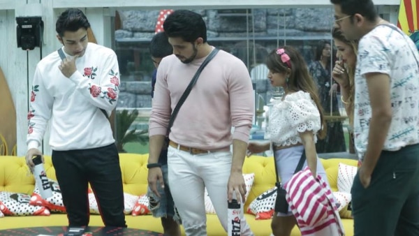 Bigg Boss 12: NOT Shivashish Mishra, THIS contestant becomes the NEW captain Bigg Boss 12: NOT Shivashish Mishra, THIS contestant becomes the NEW captain