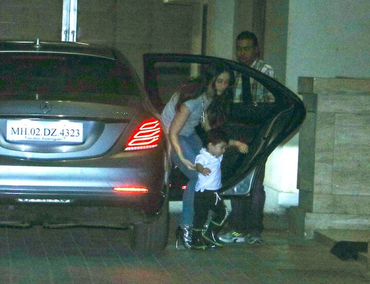 It was a close gathering organized by Amrita Arora at her house last night and BFFs Kareena Kapoor Khan, Mallika Bhat, Delnaz Daruwala along with sister Malaika Arora and her rumored boyfriend Arjun Kapoor were the few invitees.