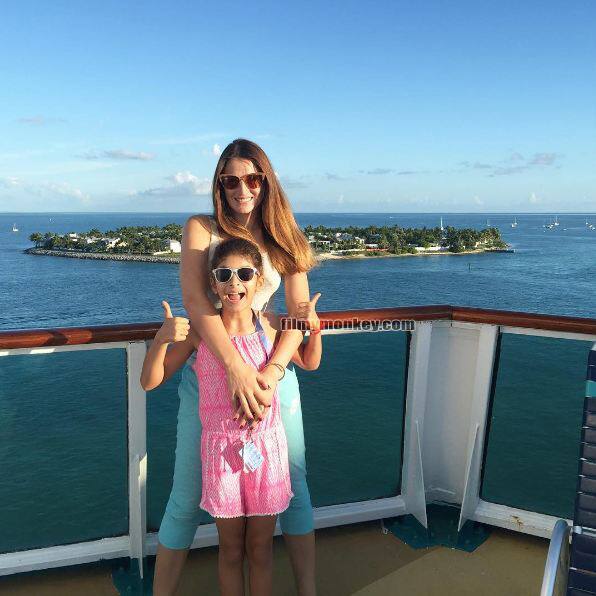 Dina with daughter Amelia at Bahamas