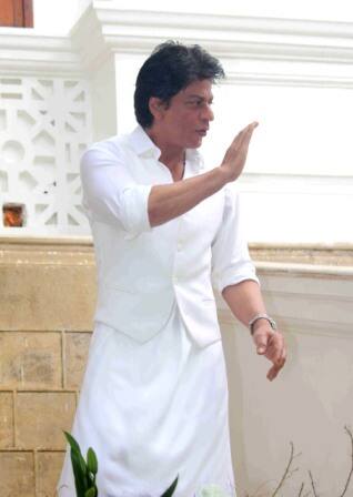 Bollywood actor Shahrukh Khan during the Eid al-Fitr celebrations at his residence Mannat, in Mumbai, India on July 7, 2016. (Pravin Utturkar/SOLARIS IMAGES)