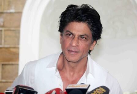 Bollywood actor Shahrukh Khan interacts with media on occasion of Eid al-Fitr celebrations at his residence Mannat, in Mumbai, India on July 7, 2016. (Pravin Utturkar/SOLARIS IMAGES)