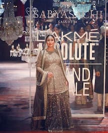 PHOTOS: Mom-to-be Kareena Kapoor Khan looks resplendent in a Sabyasachi's bridal wear at the grand finale of LFW 2016!