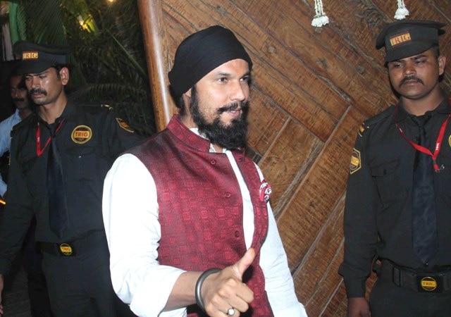 Bollywood : Randeep Hooda Faints while Riding a Horse, Critically Injured Randeep Hooda: ઘોડેસવારી વખતે બેભાન થતા અભિનેતા ઘાયલ, હોસ્પિટલમાં ખસેડાયો