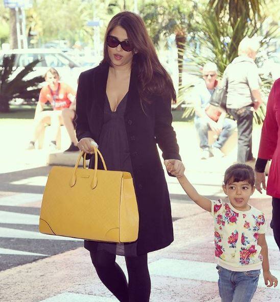 Aishwarya with Aaradhya spotted travelling