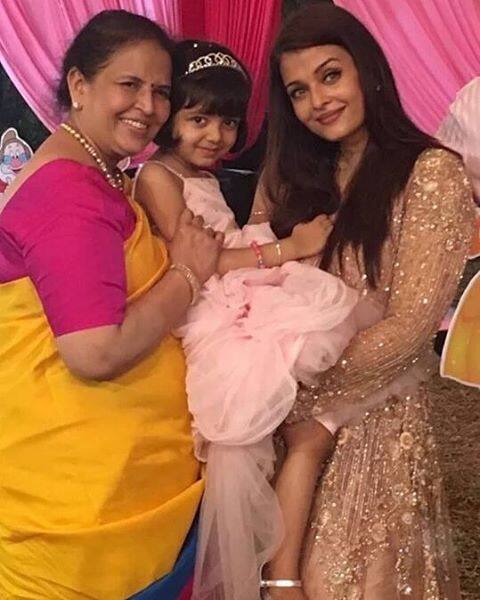 Aaradhya with grandmother and Mom Aishwarya