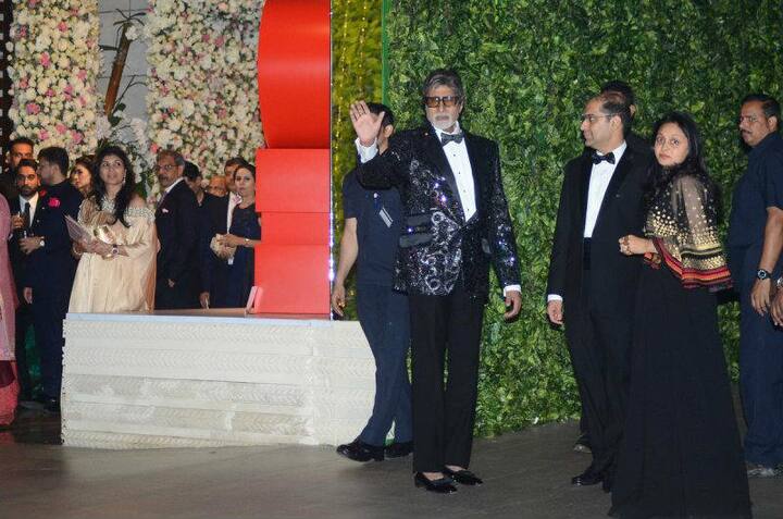 Amitabh Bachchan too graced the event along with his son & daughter-in-law