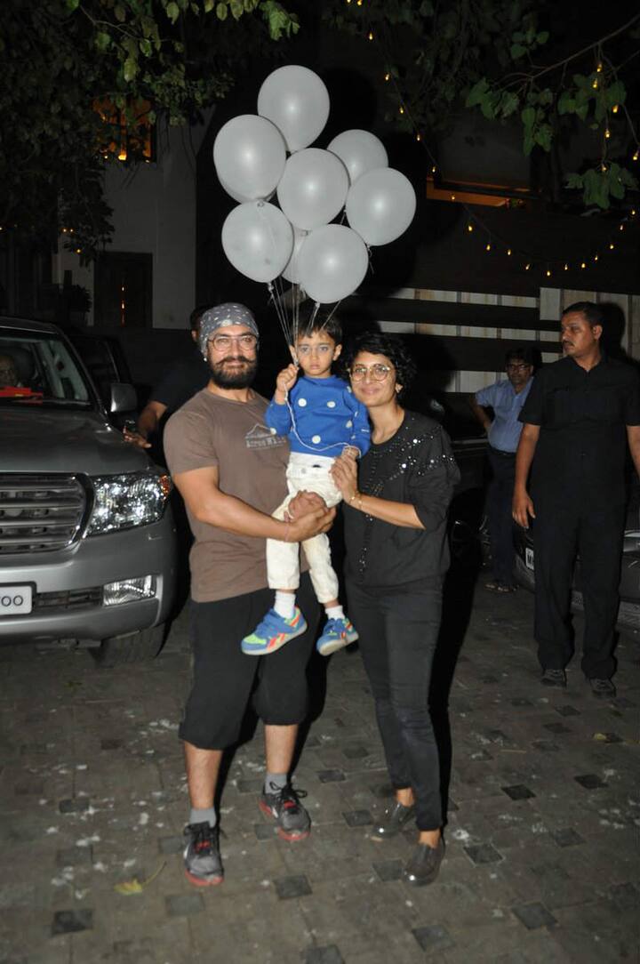 How many likes for this adorable family pic? 
