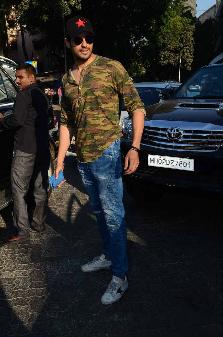 Even though both Alia and Siddharth were present at the venue, the alleged lovebirds chose not to be seen together.