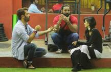 OMG! Bigg Boss 10: Manu Punjabi, Monalisa Antara CAUGHT getting INTIMATE in bed! PICS!