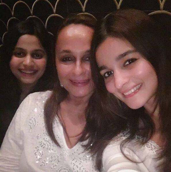 Alia with shaheen and there mother.
