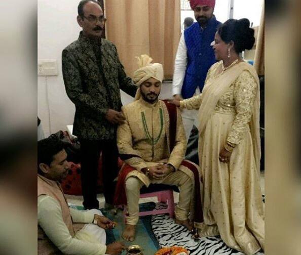 Raftaar wore a Sherwani designed by his friend Mayur Kataria.