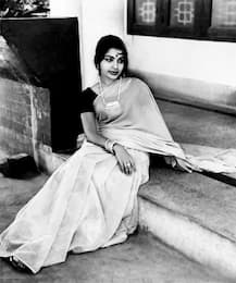 UNSEE PICS of Jayalalithaa: A shy ACTRESS who became QUEEN of Tamil Nadu!