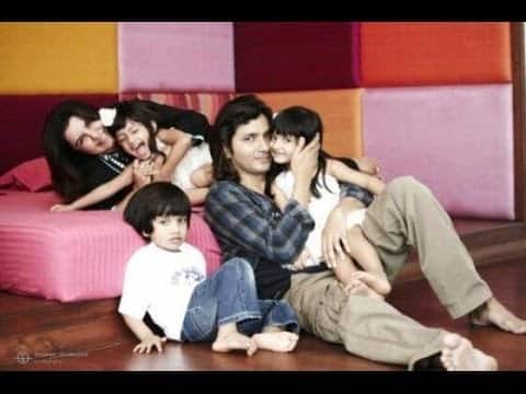 The parents of adorable triplets even exchanged messages on Twitter and Shirish had wished his wife with an adorable picture. See next..!