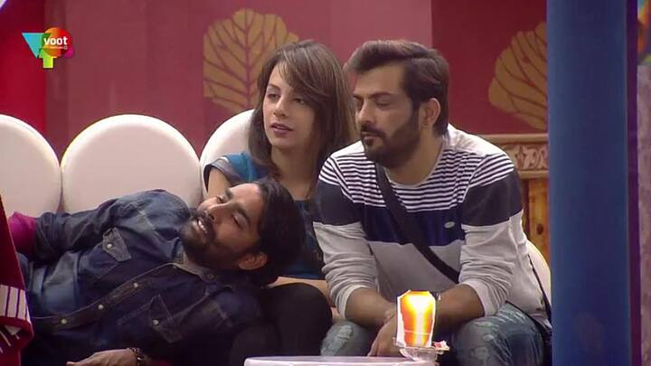 Manveer, Nitibha and Manu in a happy moment before Manu had left the house(Pic Credit: Colors)