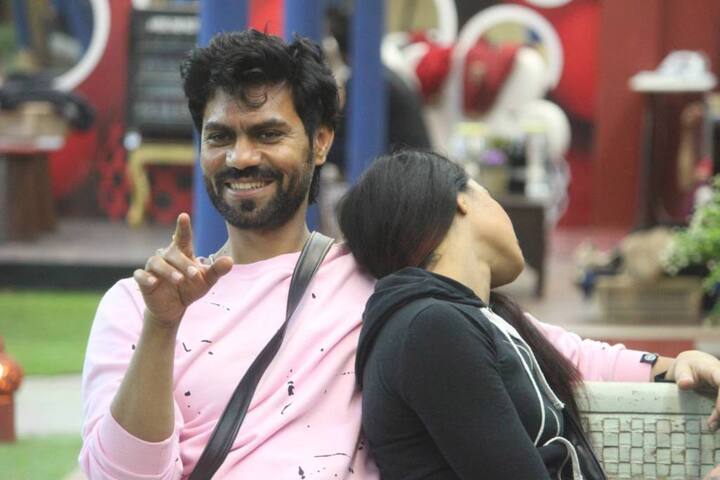 Bani and Gaurav who used to hang out together and were great buddies on the show recently had a fallout