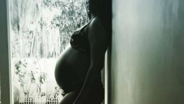 This was also one of those pictures and now Shveta decided to create the pre and post delivery moment with this one.. See next pic!(Pic: Instagram)