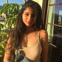CHECK OUT: SRK's daughter Suhana Khan looks every bit of a STUNNER in her LATEST PIC that is going VIRAL on social media!