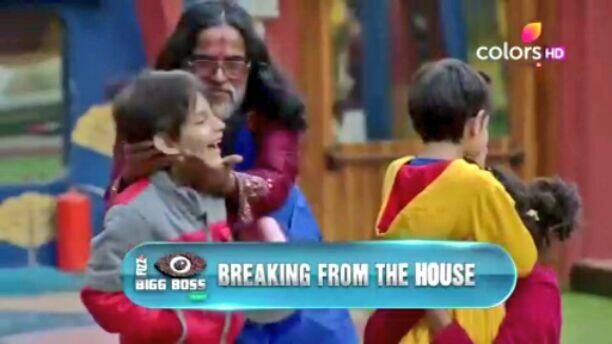 Seemed like time stood still and everyone was just smiling, forgetting all their differences nd fights(Photo: Colors)