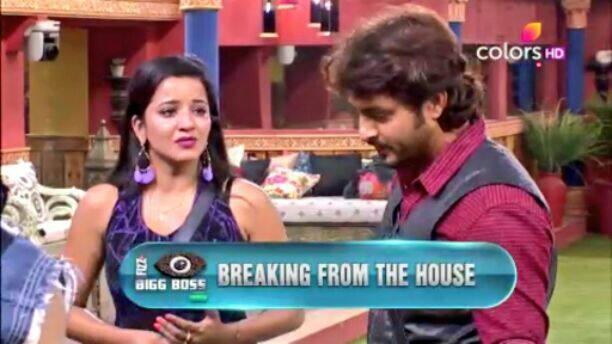 For a matter of fact, Vikrant did say in some interviews in the initial weeks of the show that he disapproves of Mona's closeness with Manu and even in the 'unseen video' task everybody saw Mona breaking into tears after she saw Vikrant speaking against her behavior in the house.(Photo: Colors)