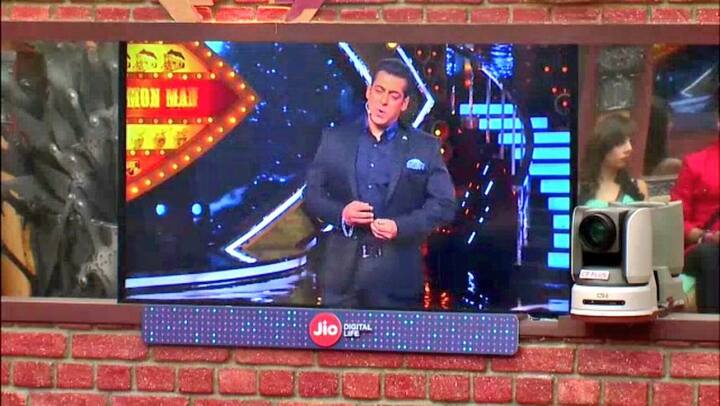 Salman was reportedly furious yet again before the shoot began and the reason was Priyanka's behavior thoughout the week. There were reports that Priyanka would leave the show because of her health but the truth now turns out to be something very shocking. Salman actually asked Priyanka to leave the house instantly when she even began to get rude with him during shoot!(Photo: Colors)