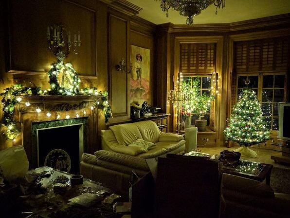 Priyanka shared this picture on her Instagram, the house is decorated so beautifully.