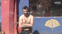 Bigg Boss 10: HOT & STEAMY 'Dostana' acts by Manu-Manveer & Mona-Nitibha in the Pool you may have missed!
