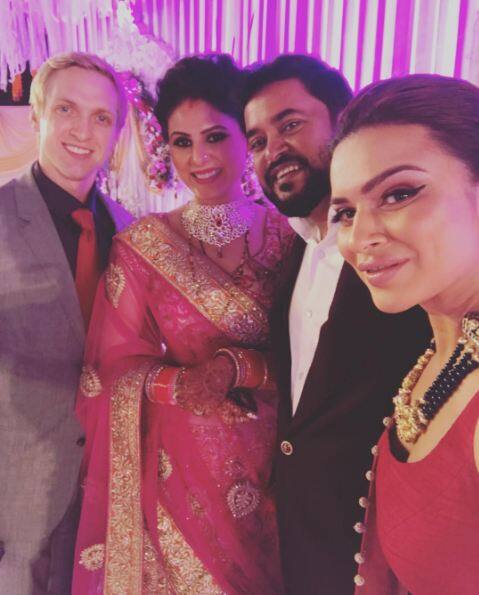 Actually, this ceremony has been a pleasant surprise for the actress herself. Aashka was enjoying the Christmas celebration with Brent and his family, and little did she know that he was going to propose her. Apparently, Brent had been preparing for this for quite a long time. 
