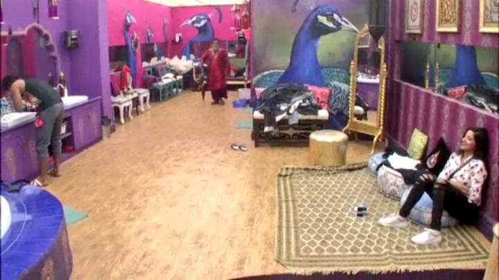 Really? After strangling Rohan during the 'Toofan' task and leaving no stone unturned in making a ruckus in the last two days, does Baba need protection from his co-contestants? (Pic: Twitter)