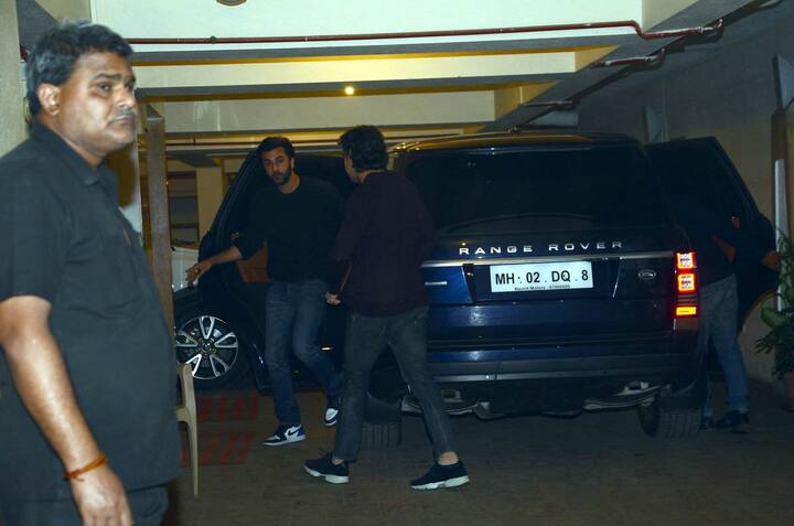 Ranbir entered the party with his best buddy and director Ayan Mukerjee