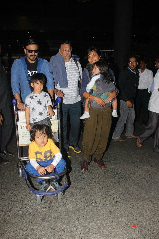 Vivek Oberoi spotted with his family. (Pravin Utturkar/ SOLARIS IMAGES)