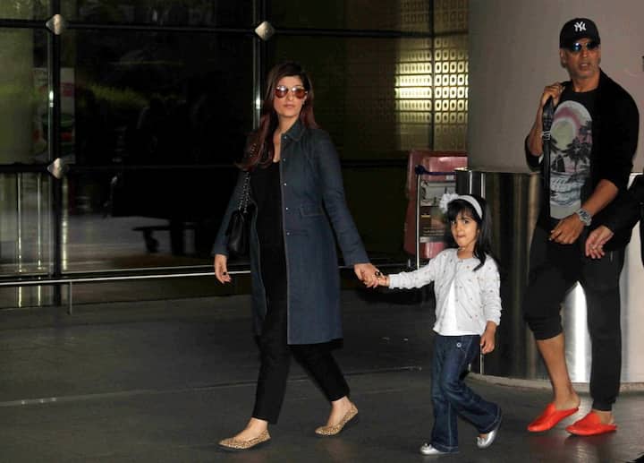 Bollywood actor Akshay Kumar with his wife Twinkle Khanna and daughter Nitara Kumar arrive at the airport after the New Year celebrations in Mumbai, India on January 3, 2017. (Pravin Utturkar/ SOLARIS IMAGES)