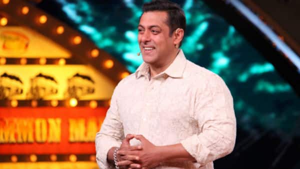The contestants were very happy when host Salman made this announcement(Photo: Colors)
