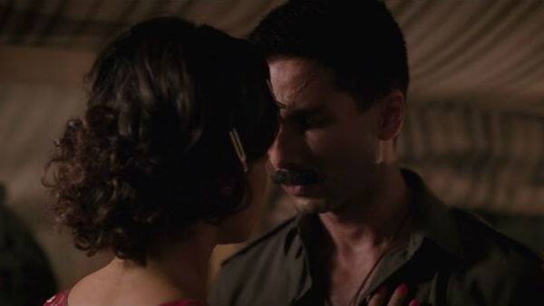 The song is is full of scenes with visual brilliance that portray Kangana Ranaut and Shahid Kapoors steamy romance