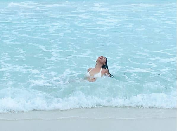 manjari fadnis bikini